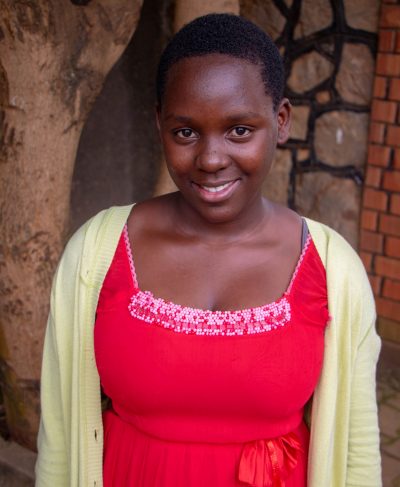 Click Fahimah's picture to sponsor her - She is 18 years old, she loves the Bible and hopes to be a bank manager.