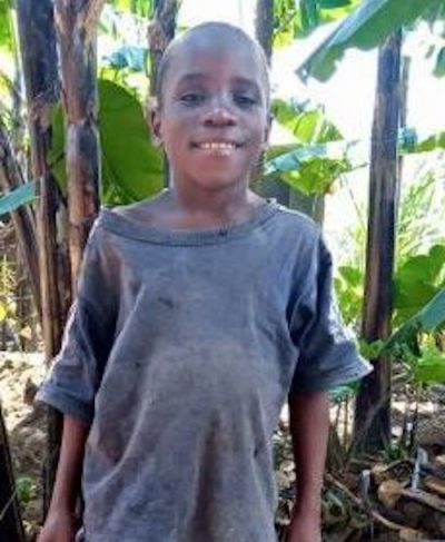 Click Emmanuel's picture to sponsor him - He is 9 years old, loves making friends and wants to be a doctor.