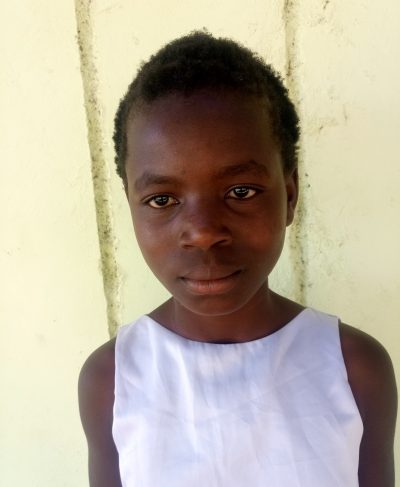 Click Treezer's picture to sponsor her - She is 11 years old, loves English, and wants to be a doctor.