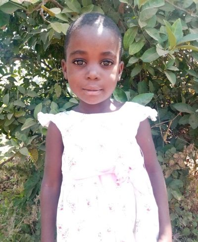 Click Sada's picture to sponsor her - She is 4 years old, loves singing, and wants to be a nurse.