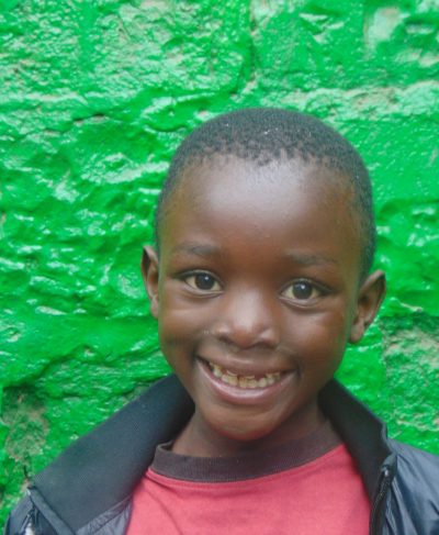 Click Zackaria's picture to sponsor him!