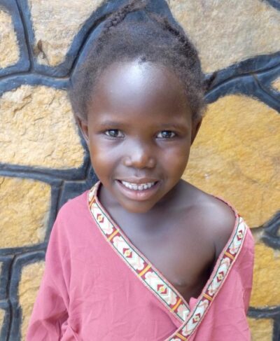 Click Chloe's picture to sponsor her!